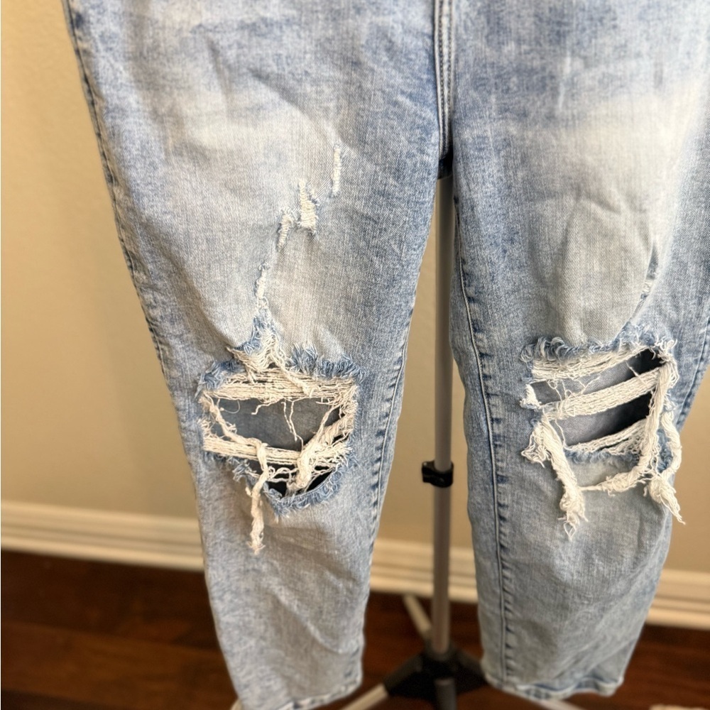 Trendy Light Blue Distressed Women's Jeans - Picture 8 of 8